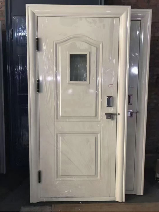 墨玉学校教室门