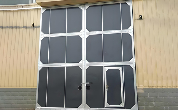 厂房墨玉工业门选择与维护全解析：提升效率与安全的关键要素