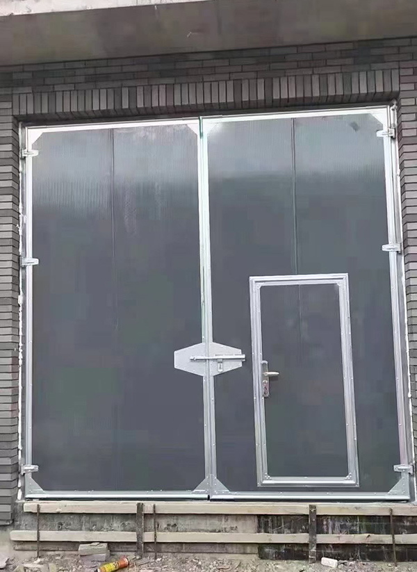 墨玉工业平开门在大型设备制造车间的应用实例