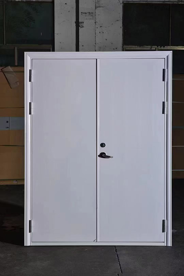 酒店项目完成公共区域墨玉防火门布设