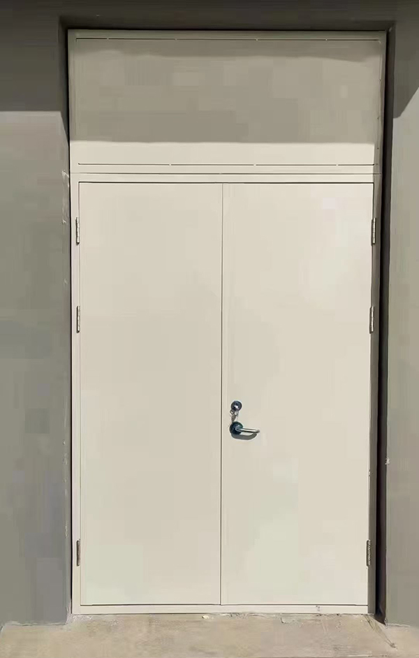 展览馆项目完成大跨度墨玉防火门安装